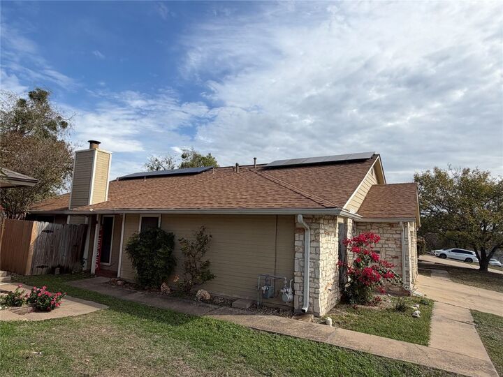 Property Photo: 1910 Margalene Way TX 78728