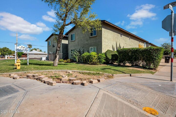Property Photo: 2234 W Hazelwood Street AZ 85015
