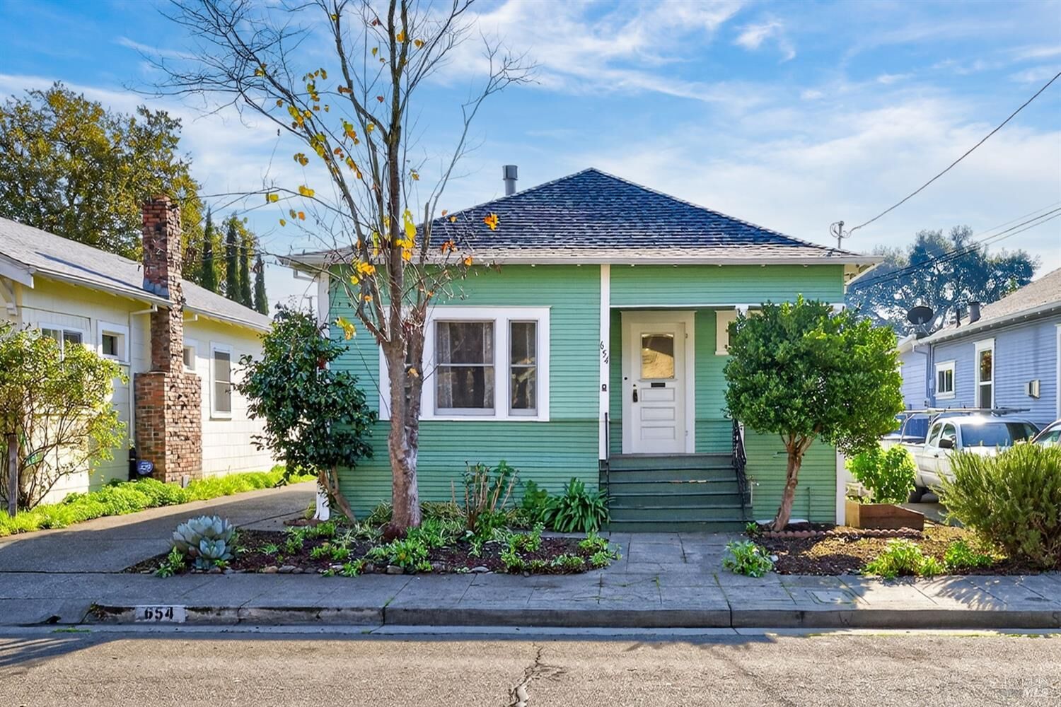 Property Photo:  654 Charles Street  CA 95404 