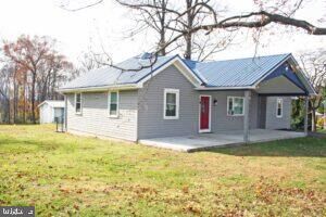 Property Photo:  141 Nottingham Road  PA 19362 