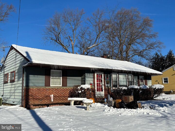 Property Photo: 820 Beverly Drive NJ 08083