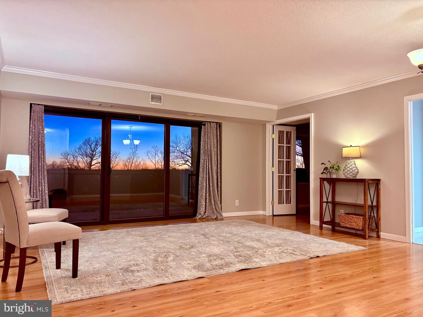 Property Photo:  307 Yoakum Parkway 606  VA 22304 