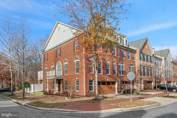 Property Photo:  2429 Newmoor Way  MD 20774 