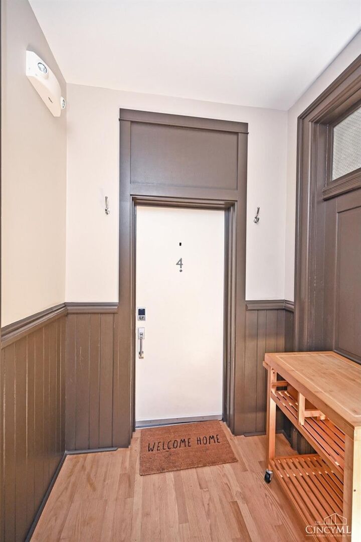 Property Photo:  27 Mercer St  OH 45202 