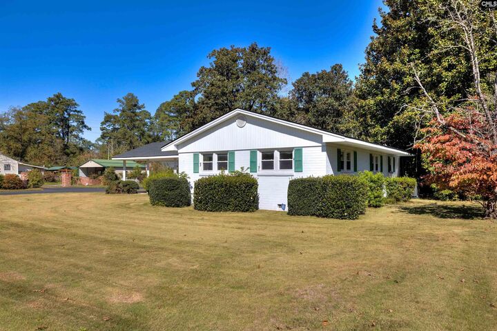 Property Photo:  301 E Northside  SC 29571 