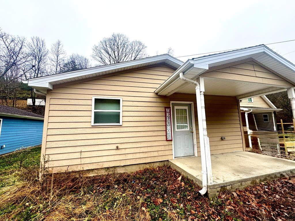 Property Photo:  14 Jarvis Lane  KY 41501 
