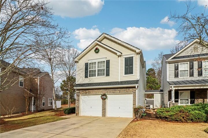 Property Photo: 5485 Mountain Top Place GA 30041