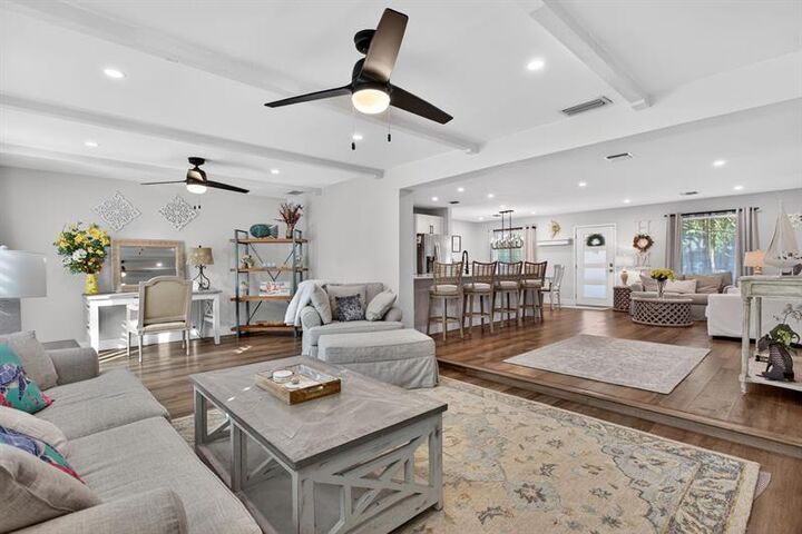 Property Photo: 801 SE 9th Ave FL 33441