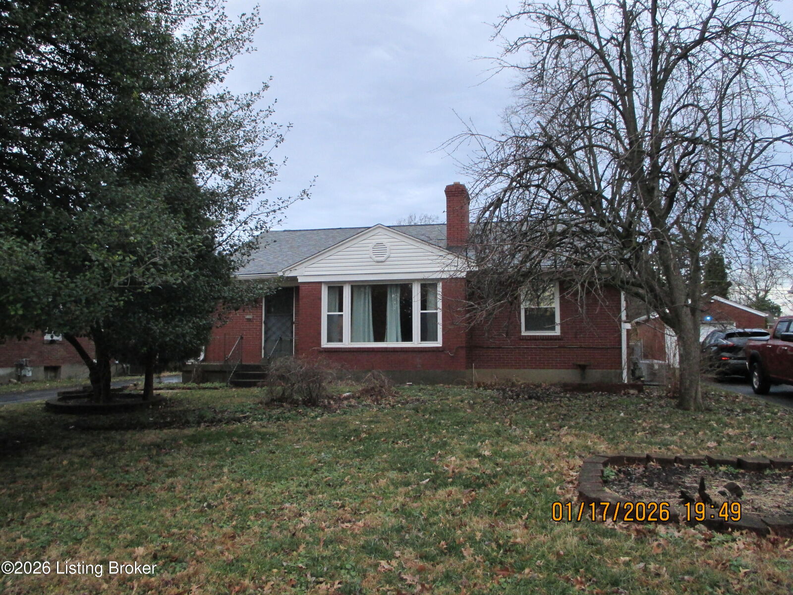 Property Photo:  2509 Gardiner Ln  KY 40205 