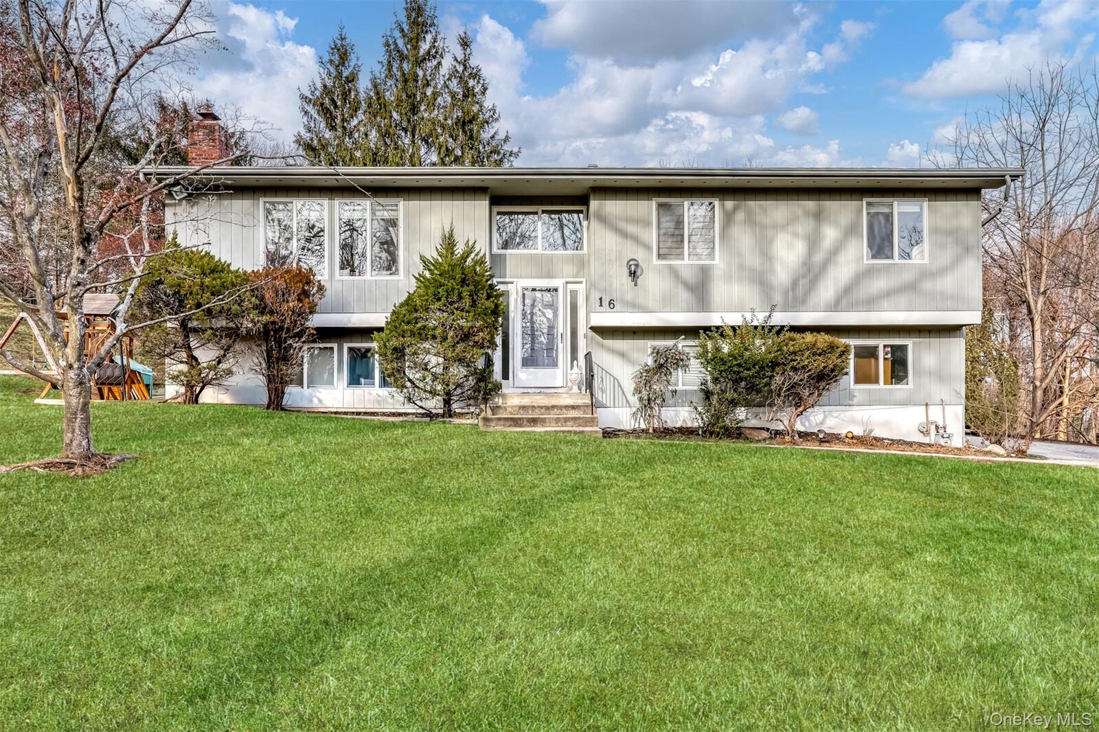 Property Photo:  16 Old Pomona Road  NY 10901 