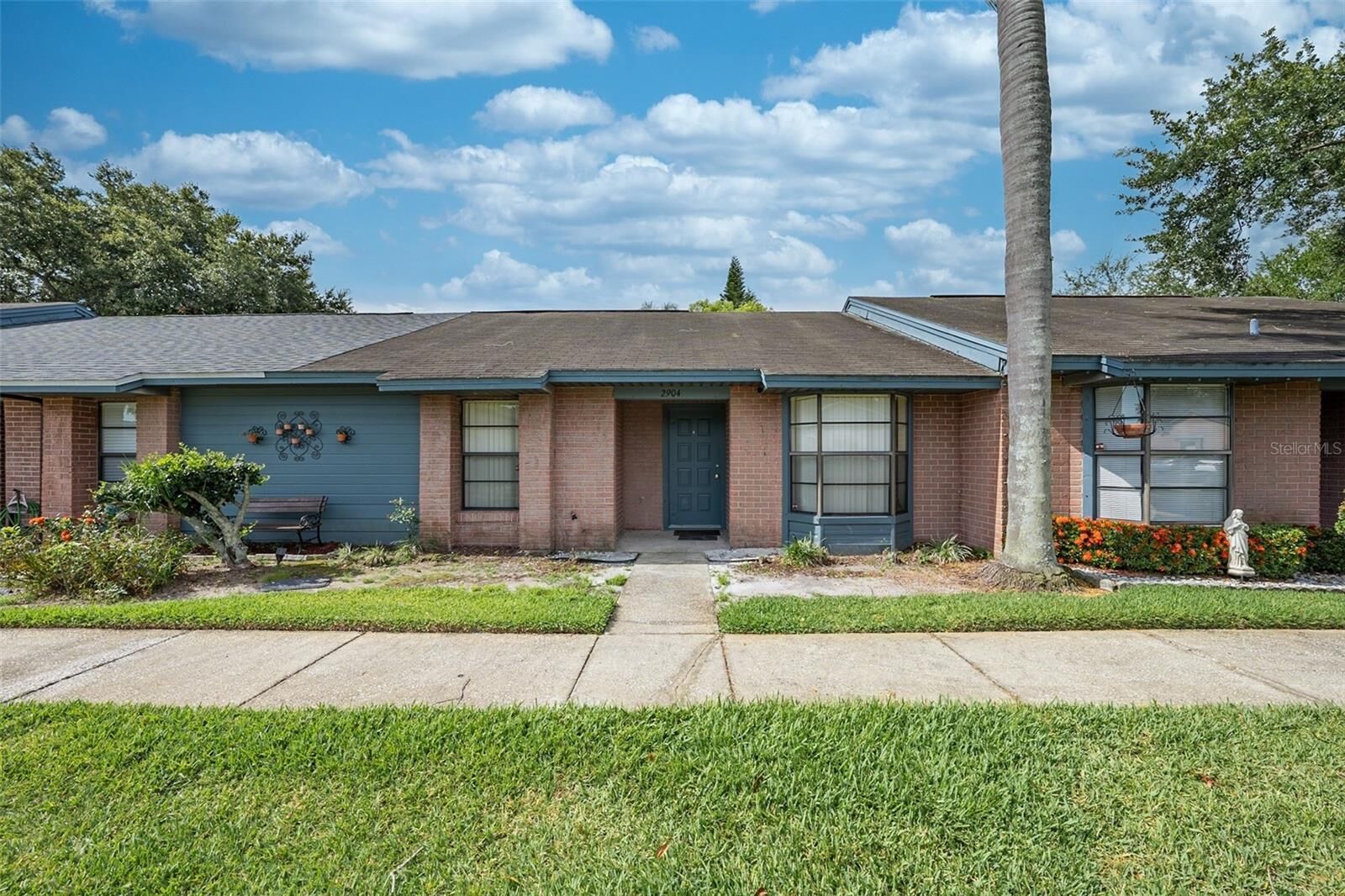 Property Photo:  2904 Squire Oak Court  FL 34769 