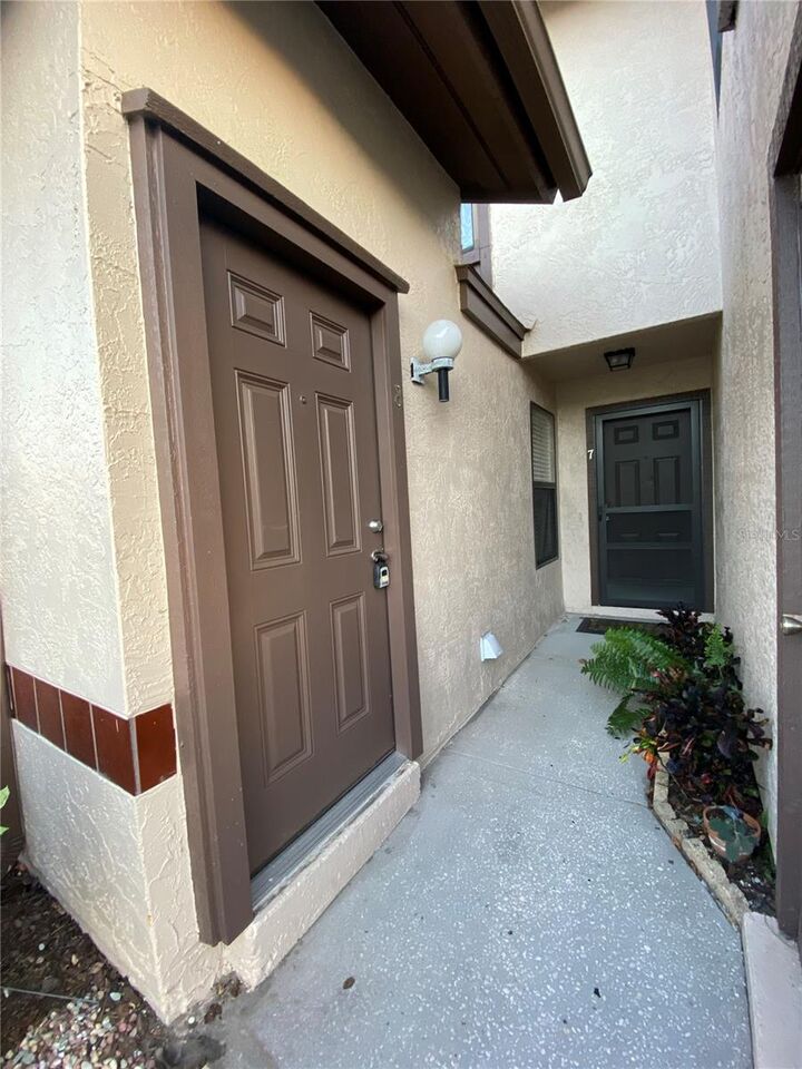 Property Photo: 3106 S Semoran Boulevard 8 FL 32822