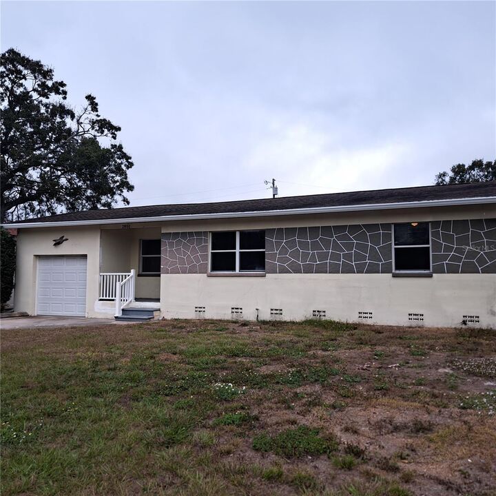 Property Photo: 2851 28th Avenue N FL 33713