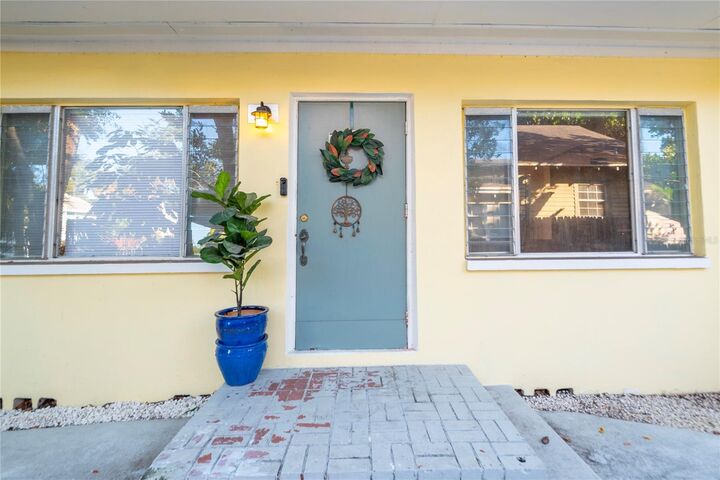 Property Photo: 720 - 724 7th Street N FL 33701
