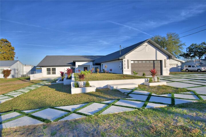 Property Photo: 906 Lake Jessie Drive FL 33881