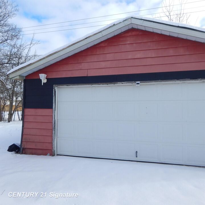 Property Photo:  5444 Mendel Berger Drive  MI 48505 