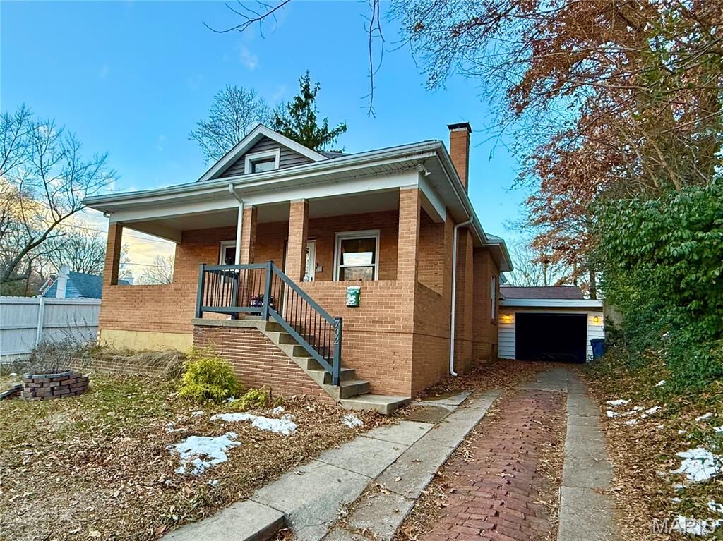 Property Photo:  702 Union Street  IL 62002 