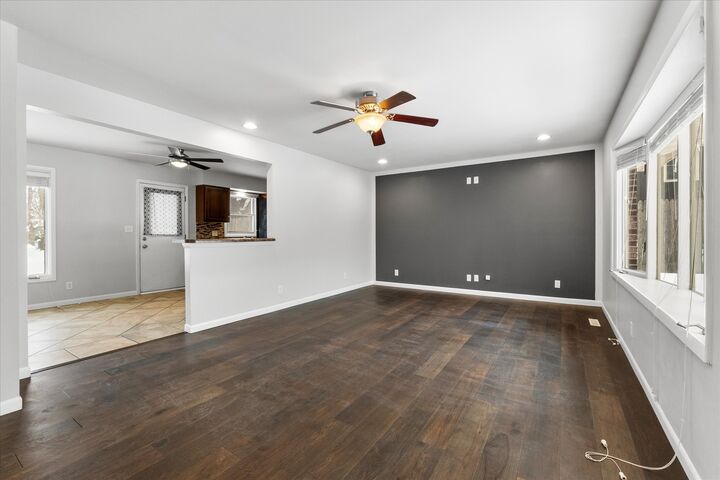 Property Photo: 1328 Timberline Drive IL 60431