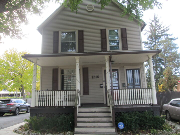 Property Photo:  1316 S 4th Avenue  IL 60153 