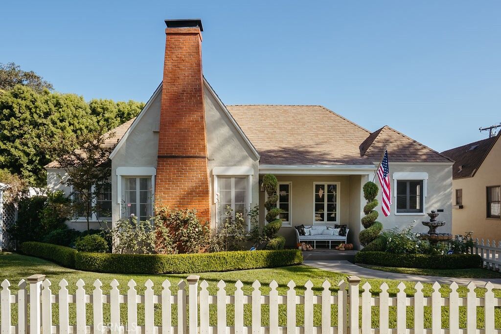 Property Photo: 2401 N Flower CA 92706