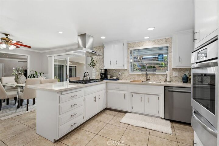 1723 N Lincoln  Orange CA 92865 photo