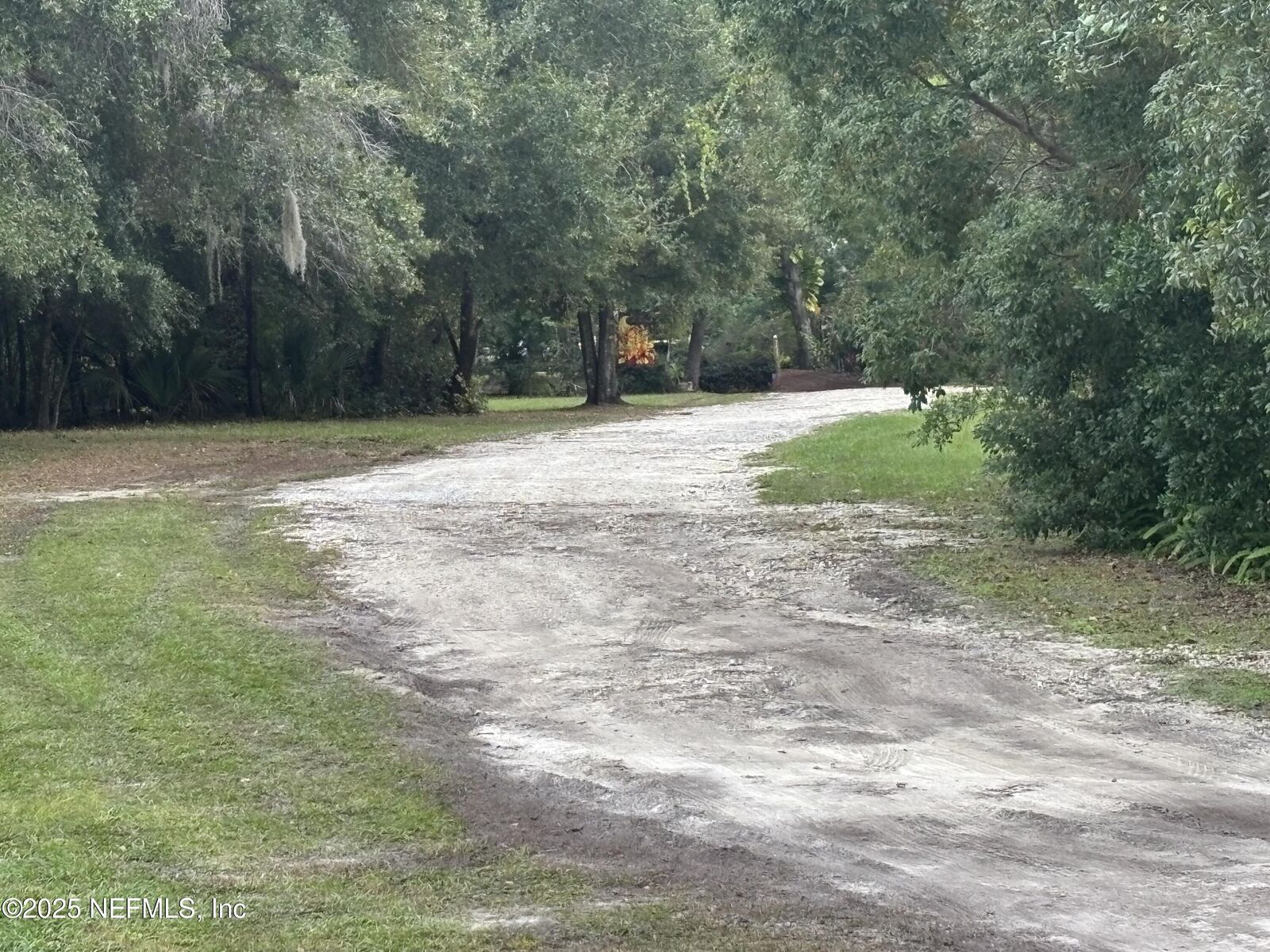 Property Photo: 3427 Golden Gem Road FL 32227