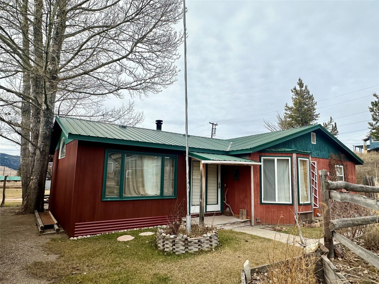Property Photo: 119 N Holland Street MT 59858