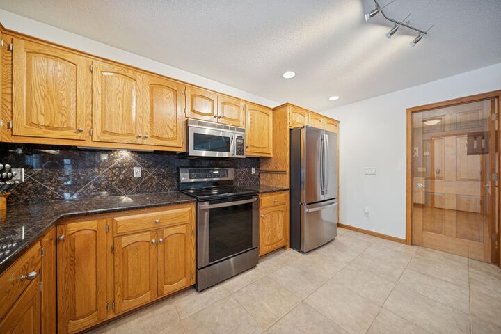 Property Photo:  117 Hope Court  MN 56001 