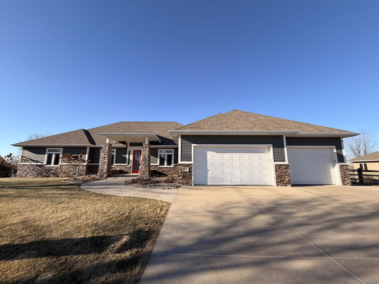 Property Photo: 2629 Glen Ellen Road IA 51106