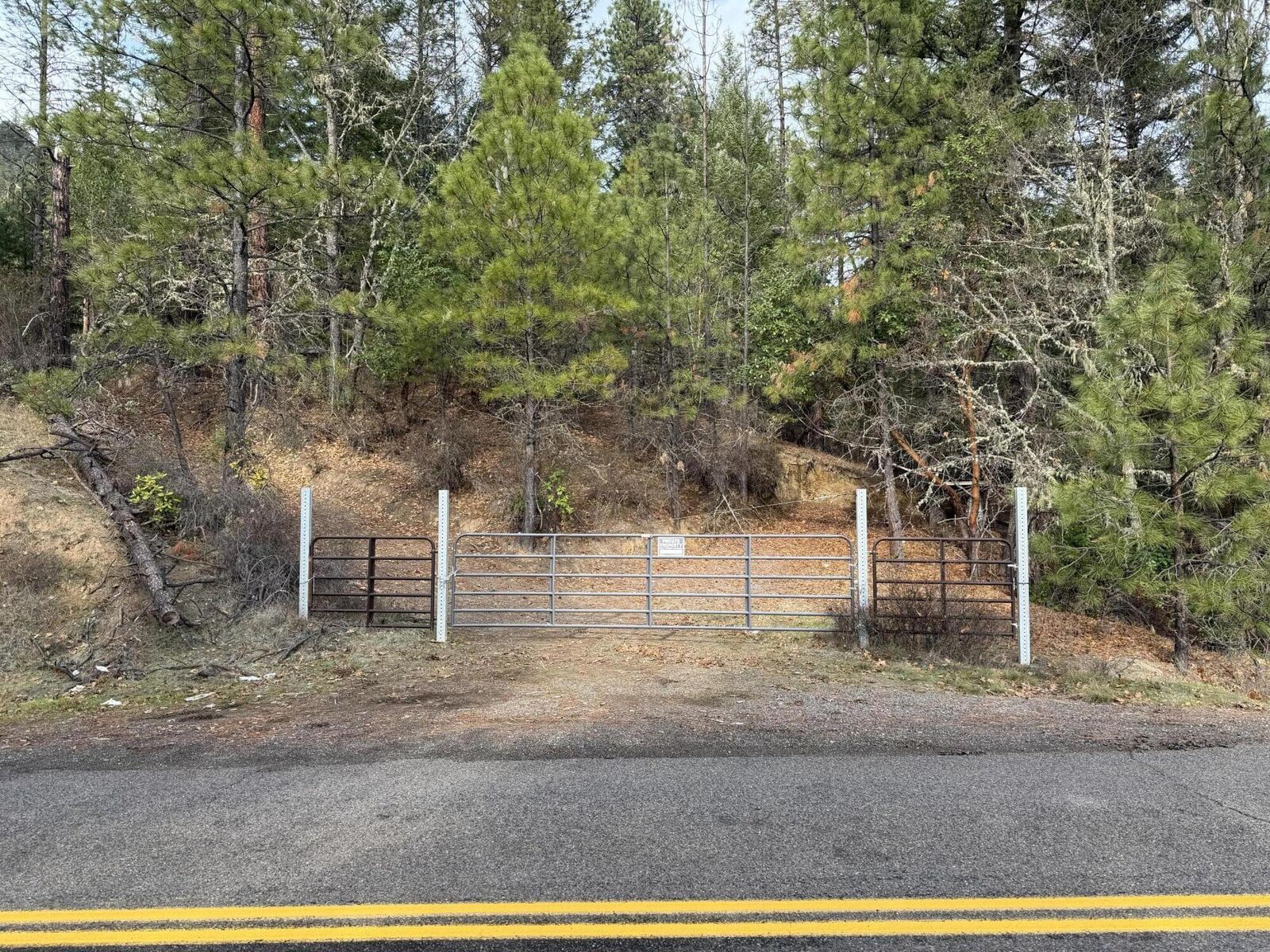 Property Photo: 0 E Evans Creek Road 10149540 OR 97503