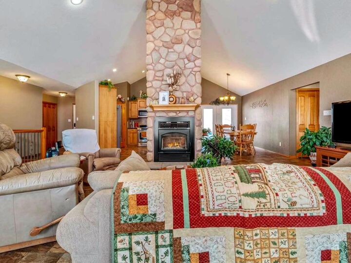 Property Photo: 103036 Rng Rd 161 AB T1G 2E1