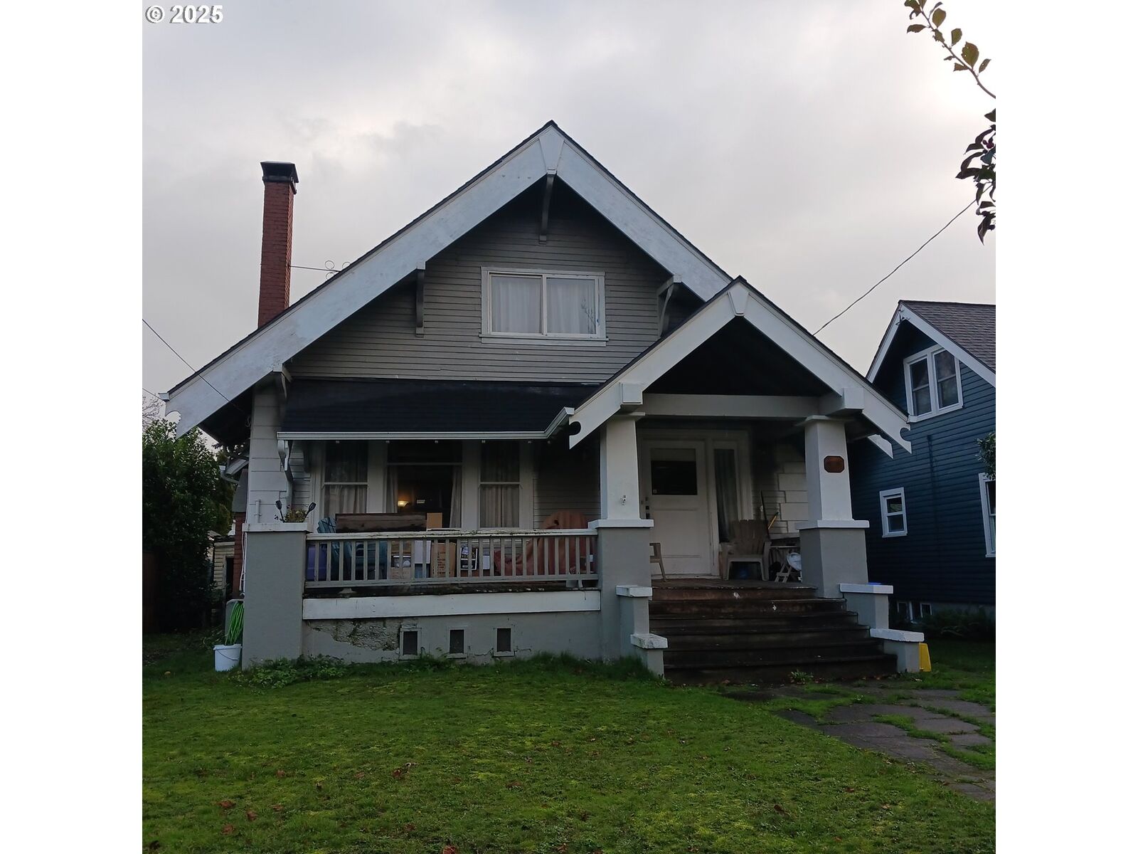 Property Photo: 7128 SE 17th Ave OR 97202