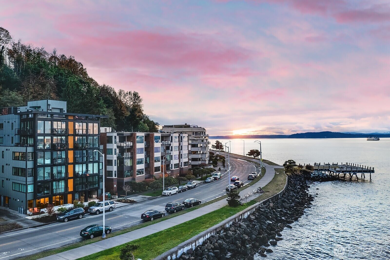 Property Photo: 1118 Alki Avenue SW 101 WA 98116