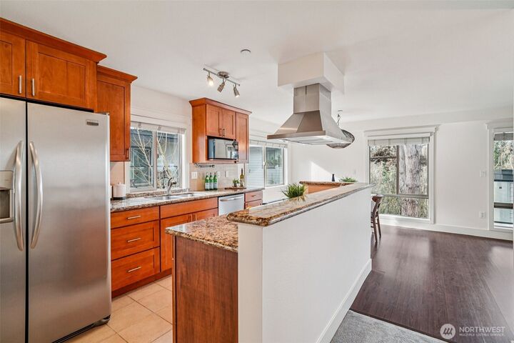 Property Photo:  3204  81st Place SE B202  WA 98040 