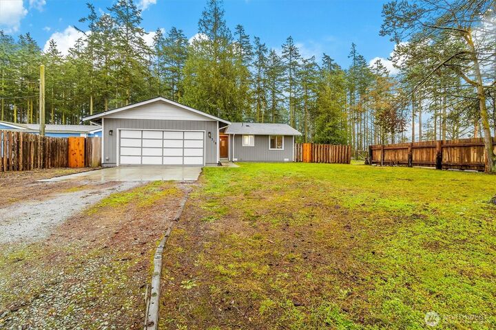 Property Photo:  4318  Hunter Ln  WA 98277 