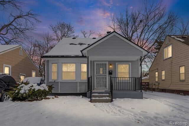 19320 Grandville Avenue  Detroit MI 48219 photo