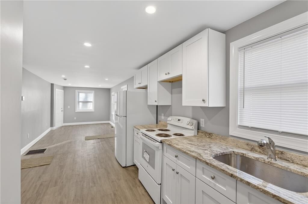 Property Photo:  122 Brookside Avenue  RI 02893 