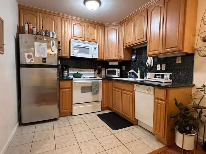 Property Photo: 1564 Hollenbeck Avenue 3 CA 94087