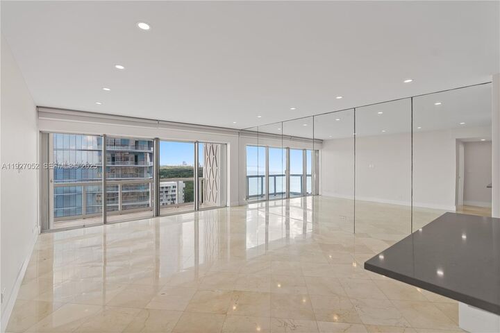 Property Photo: 2451 Brickell Ave 18C FL 33129