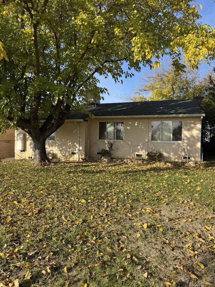 Property Photo: 1715 Walbridge Street CA 96080