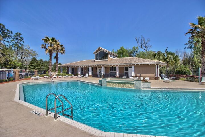 Property Photo: 1924 Honolulu Lane FL 32304