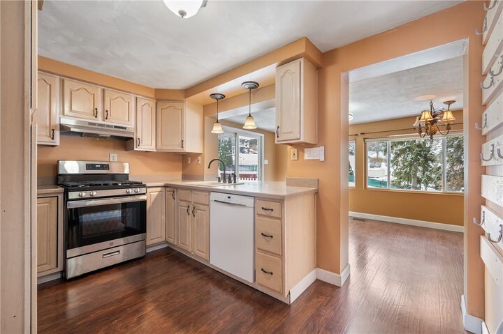 Property Photo: 4706 E Willock Rd PA 15227