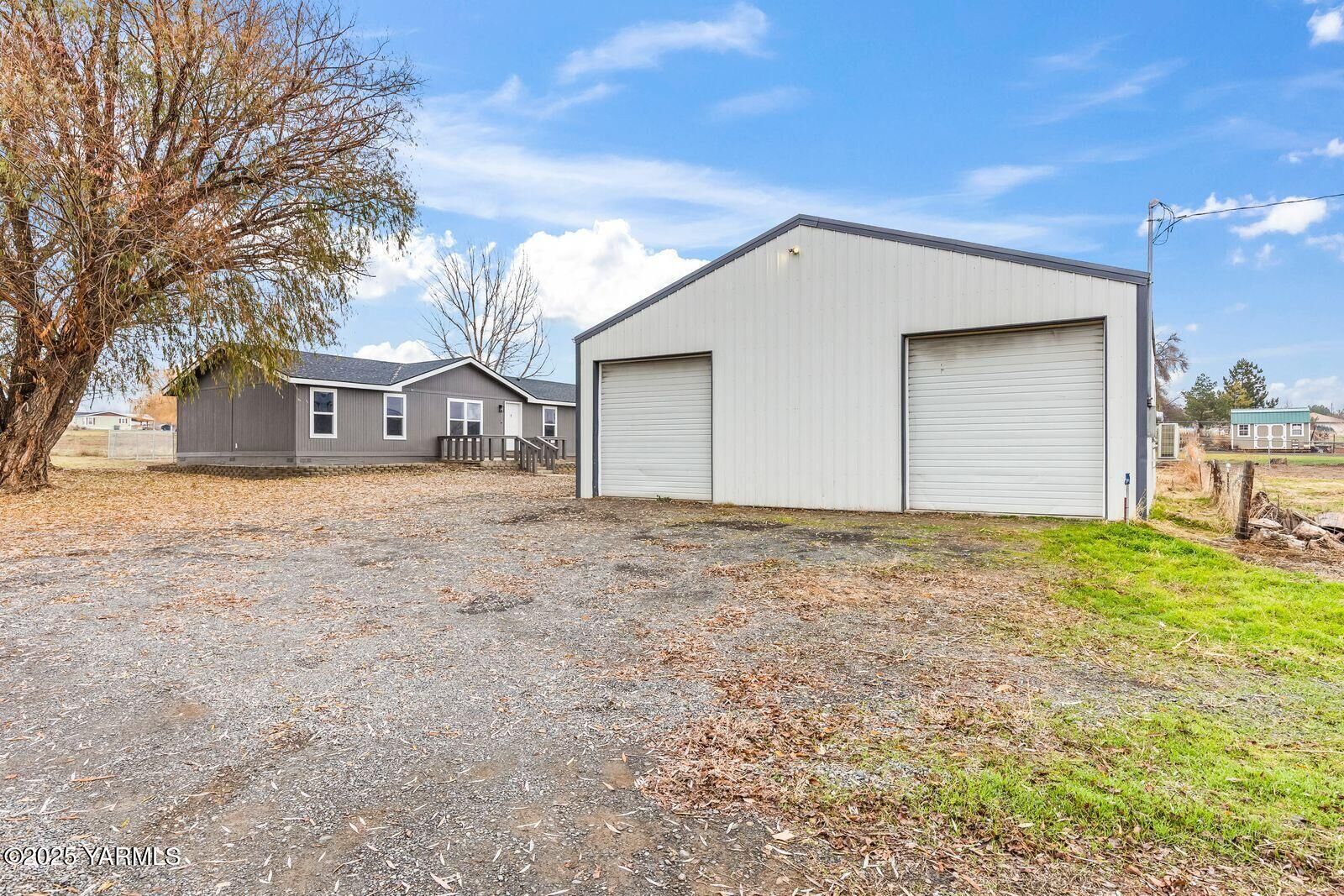 Property Photo:  1023 Gibson Rd  WA 98942 