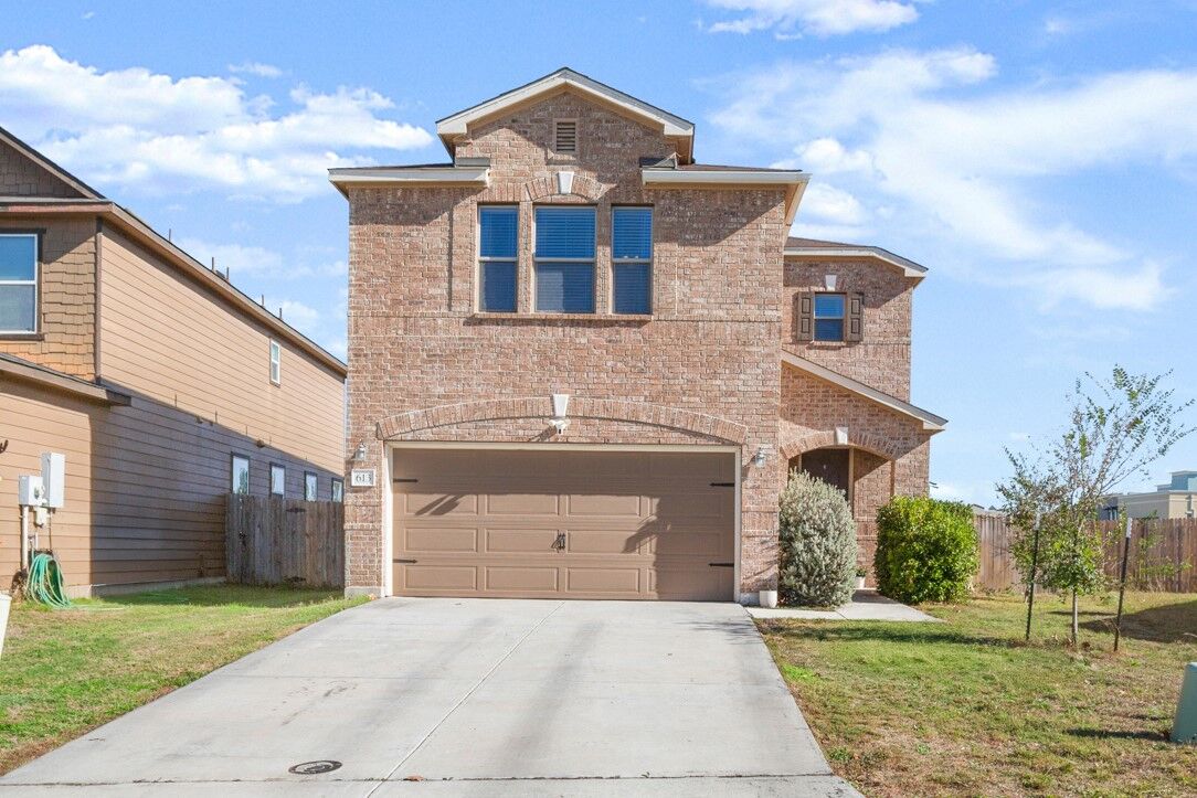 Property Photo: 613 Lost Pond TX 78130