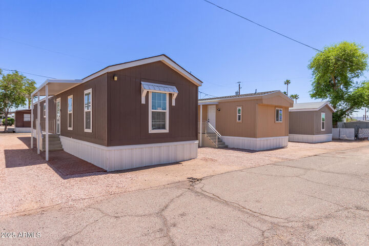 Property Photo: 2605 W Van Buren Street 111 AZ 85009