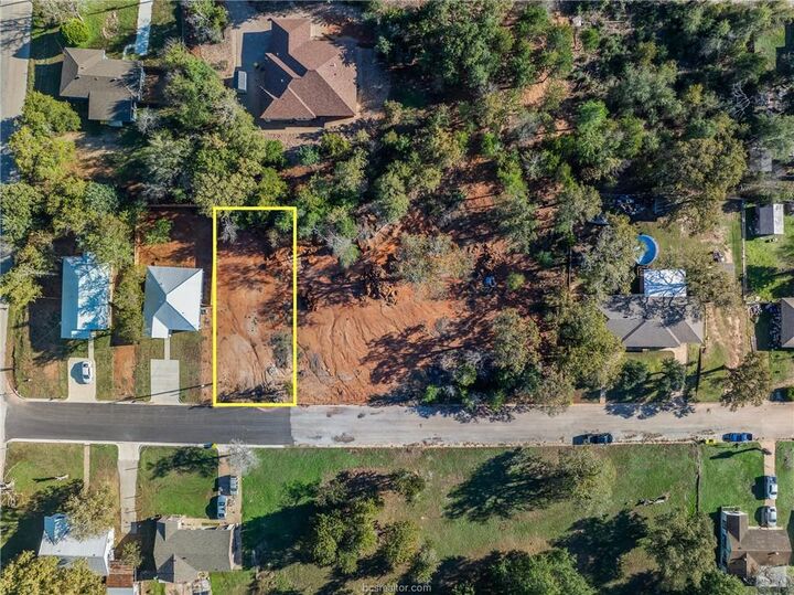 Property Photo: 121 Crestway Street TX 77859