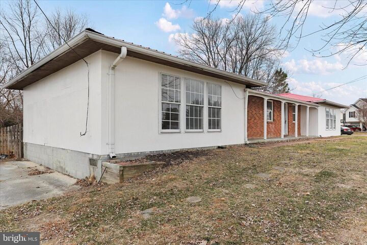 Property Photo: 130 White Oak Road VA 22663