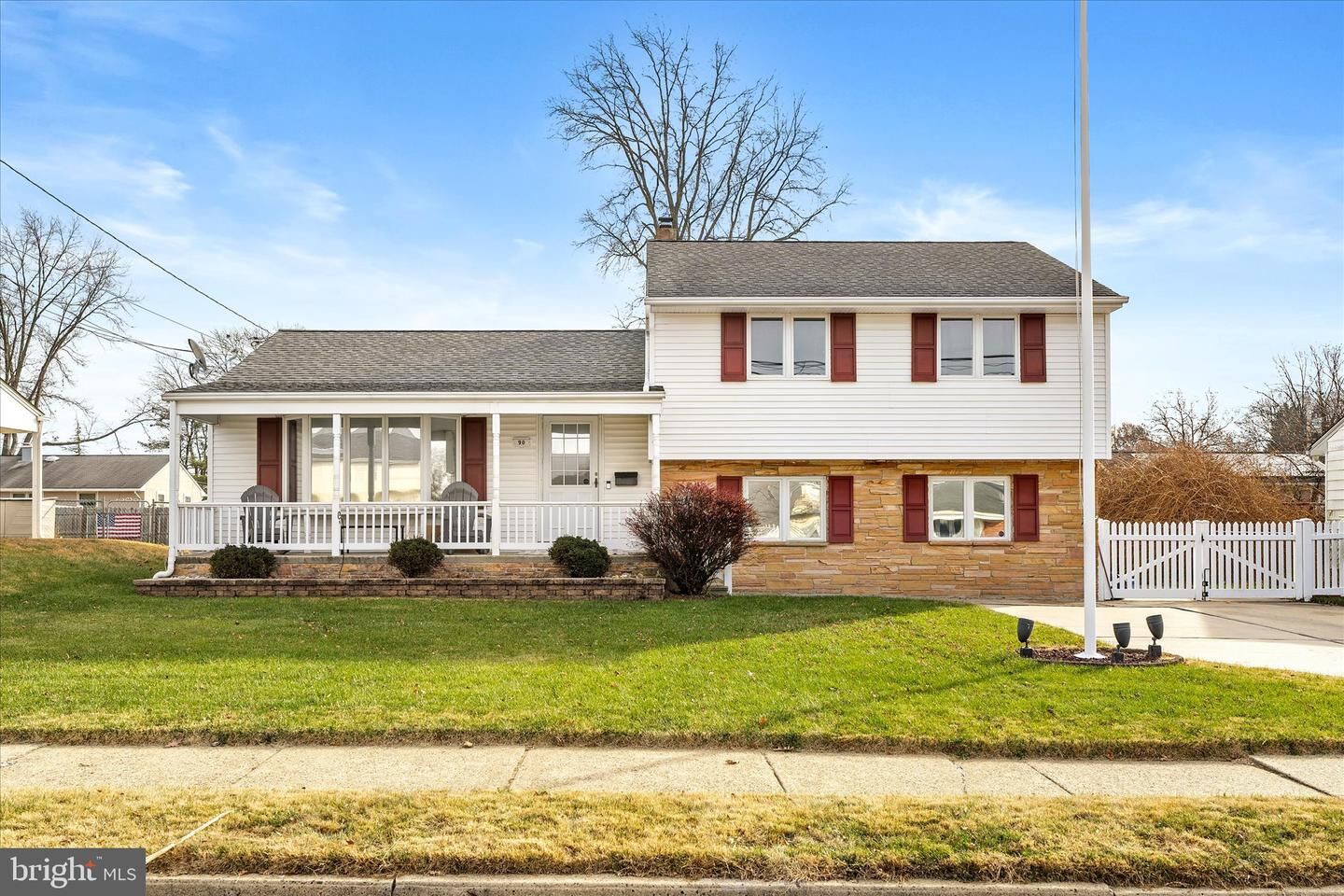 Property Photo:  90 Hempstead Road  NJ 08610 