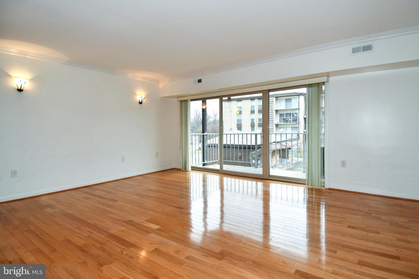 Property Photo:  5207 Newton Street 203  MD 20710 