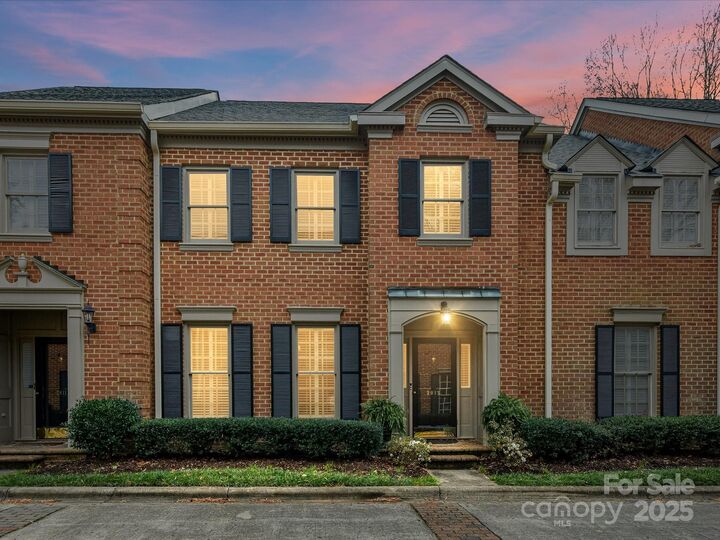 2813 Sharon View Road  Charlotte NC 28210 photo